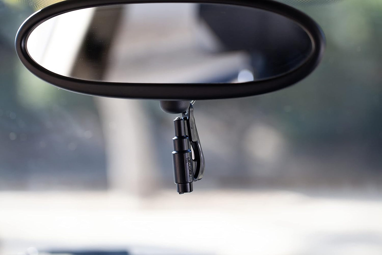the Original Keychain Car Escape Tool, Made in USA, Unisex-Adult, (Black), Single Pack (01.100.01)