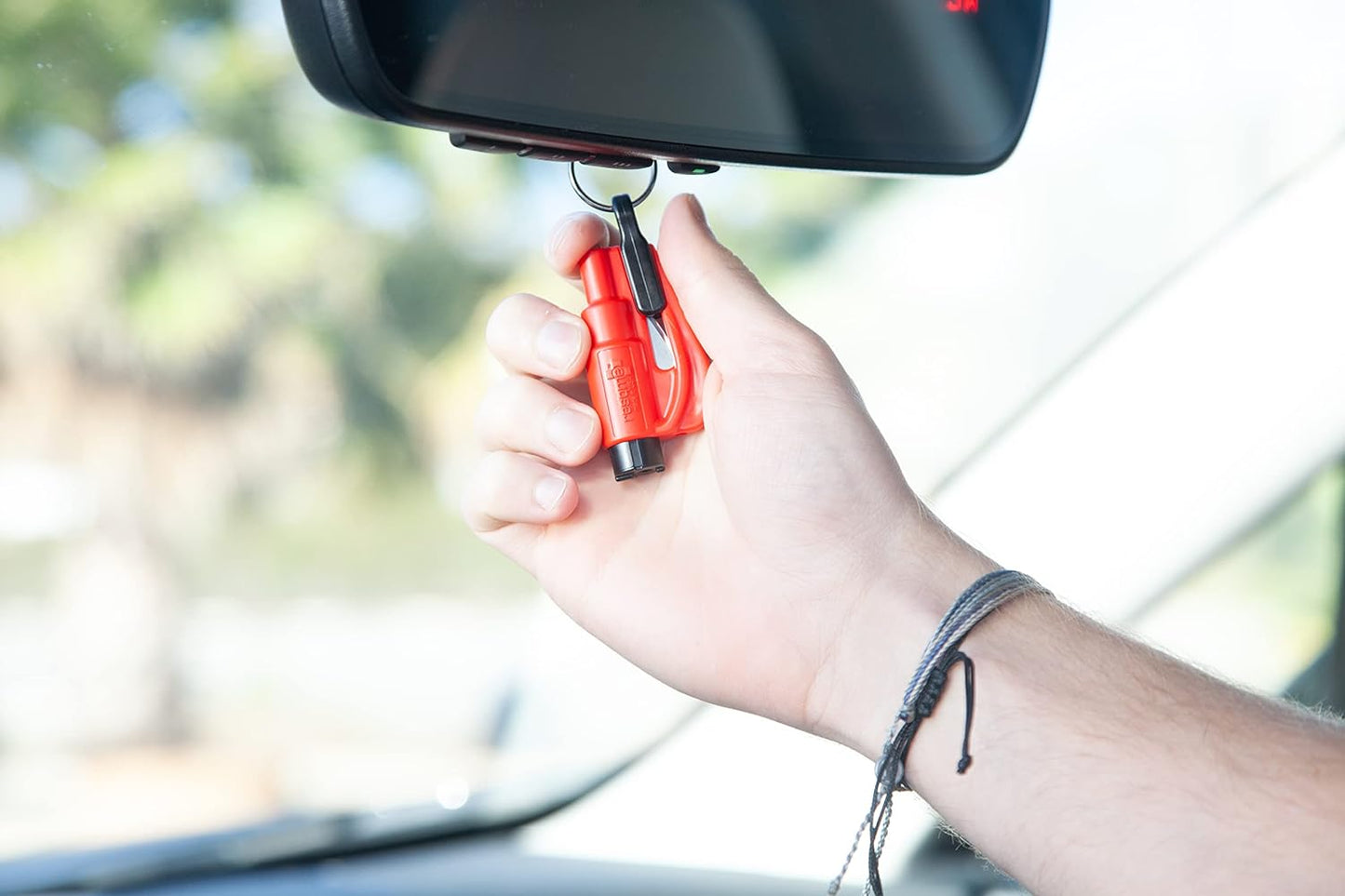 the Original Keychain Car Escape Tool, Made in USA, Unisex-Adult, (Black), Single Pack (01.100.01)